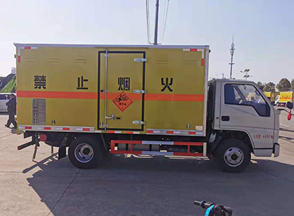 沛县爆破器材运输车